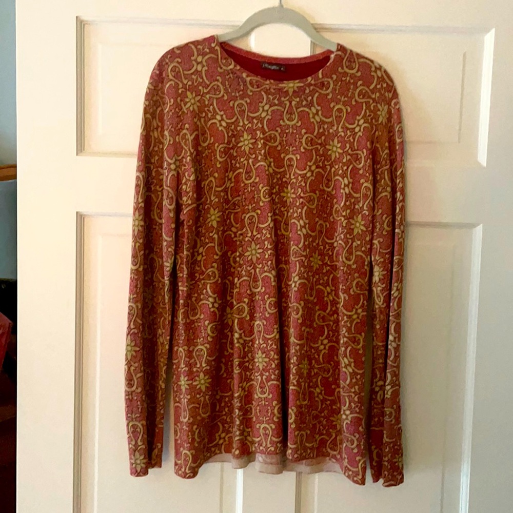 J. McLaughlin Top. Size XL. Red with gold accents